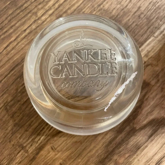 Yankee Candle Housewarmer Black Stripe Vintage Peppermint Swirls Large 22 OZ - Picture 8 of 9